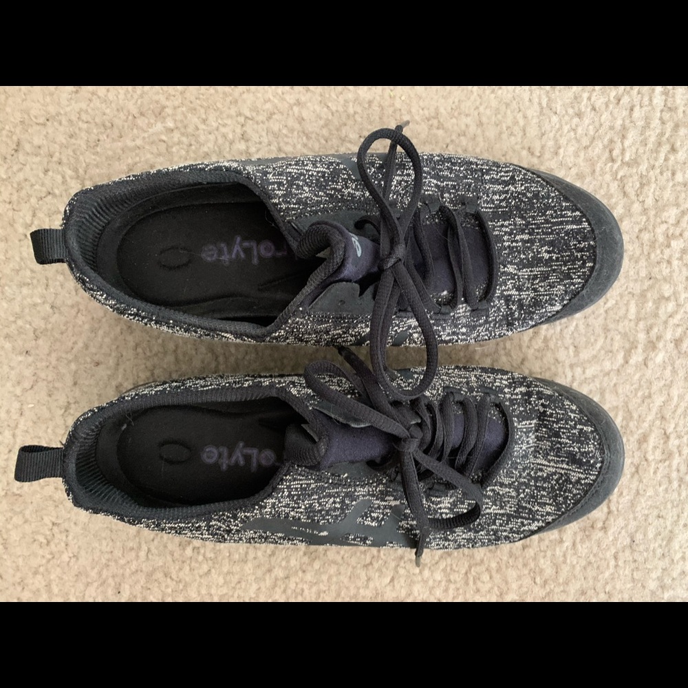 EUC ASICS Metrolyte Walking Shoes